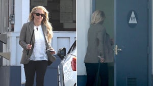 Britney Spears Stops at Gas Station, Uses Restroom