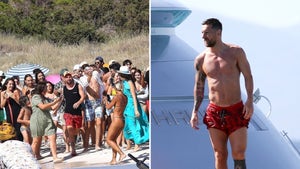 Lionel Messi Swarmed By Fans On Island Vacation