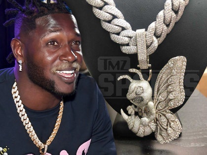 0702-antonio-brown-chain-getty-02