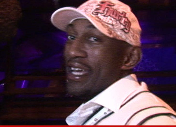 Los Angeles Lakers -- Ex-Player DJ Mbenga Sued Over k :: 1005-dj-mbenga-tmz-2