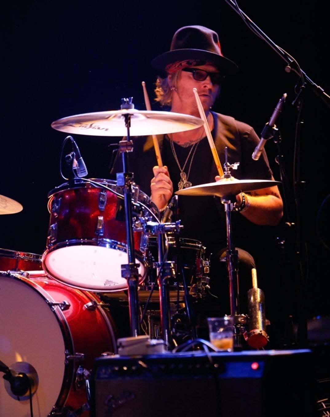 0401_gunsnroses_performance_15