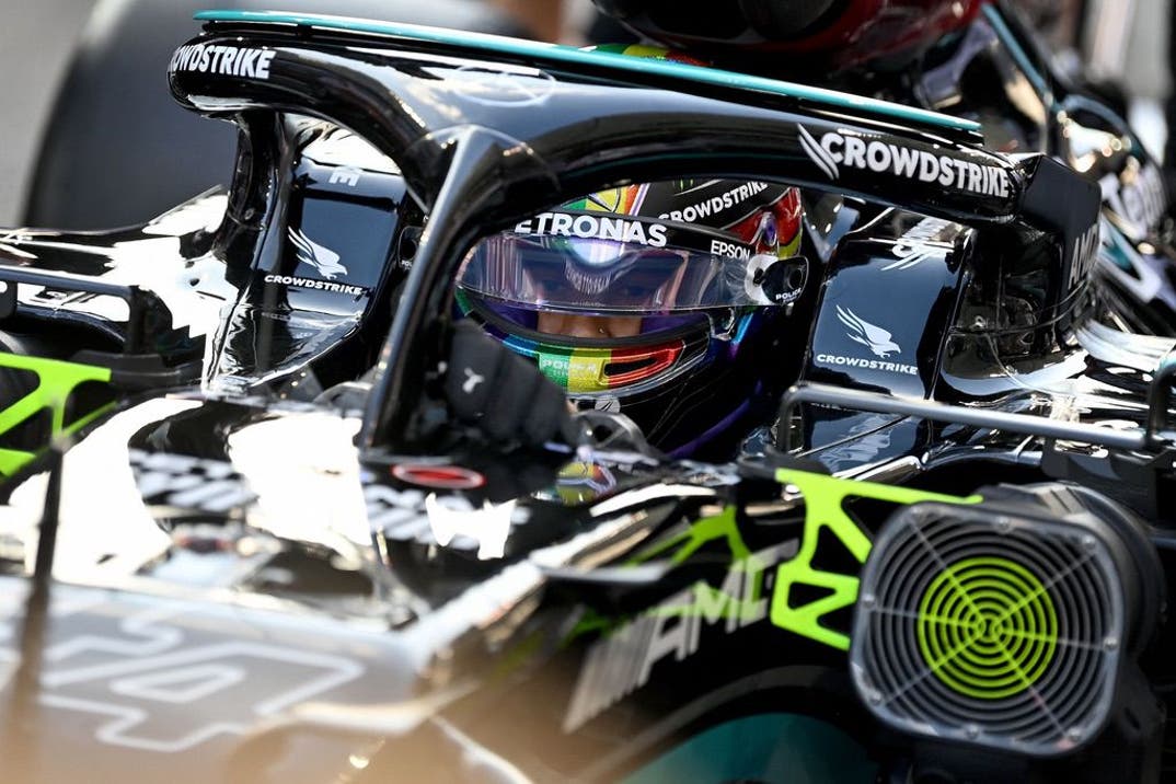 Lewis Hamilton Behind The Wheel photos 1