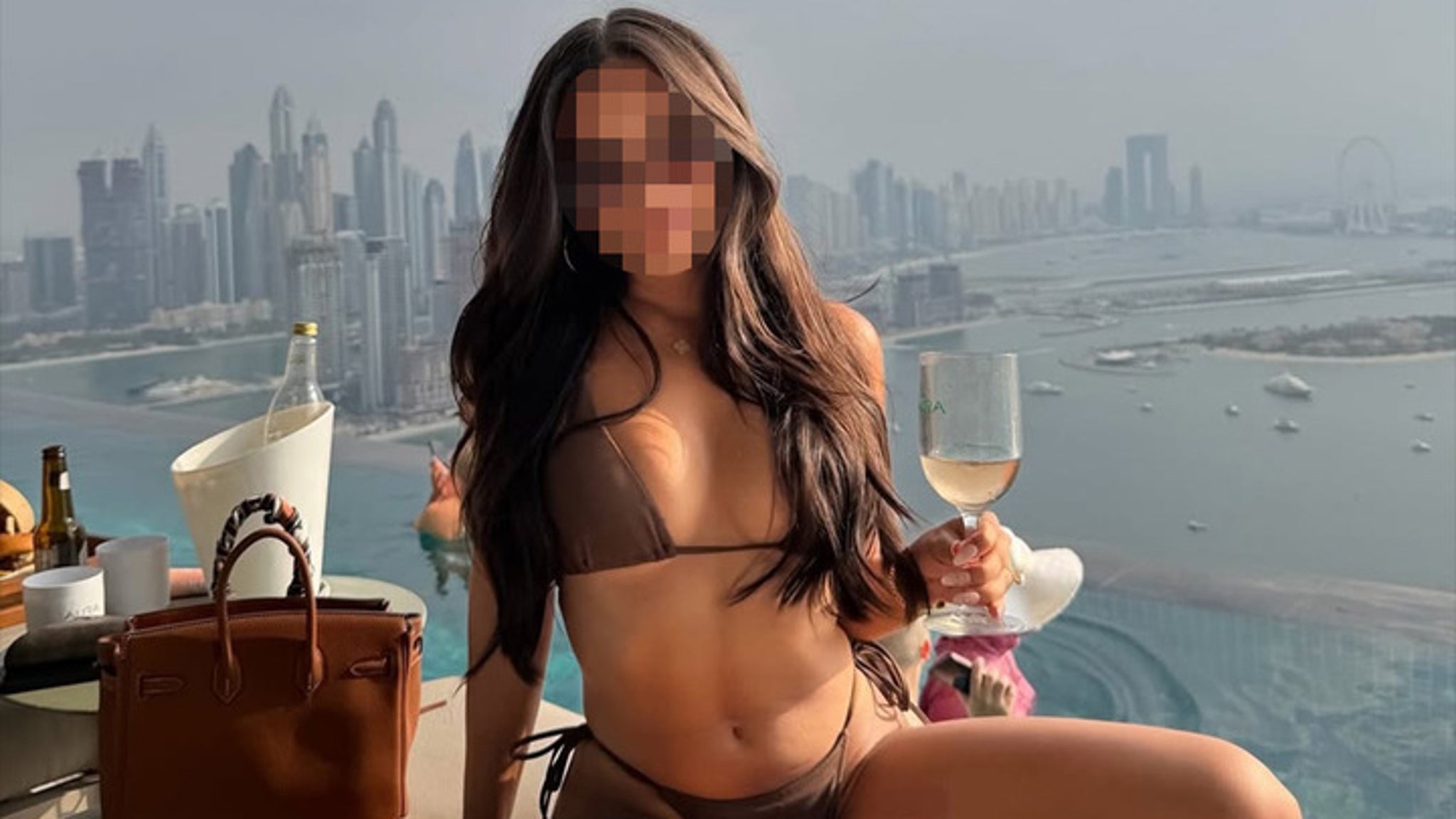 Puedes adivinar el sexy Star Sippin’ Wine… ¡Jueves sediento!