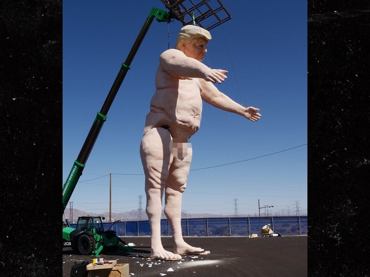 estatua de donald trump sub 2