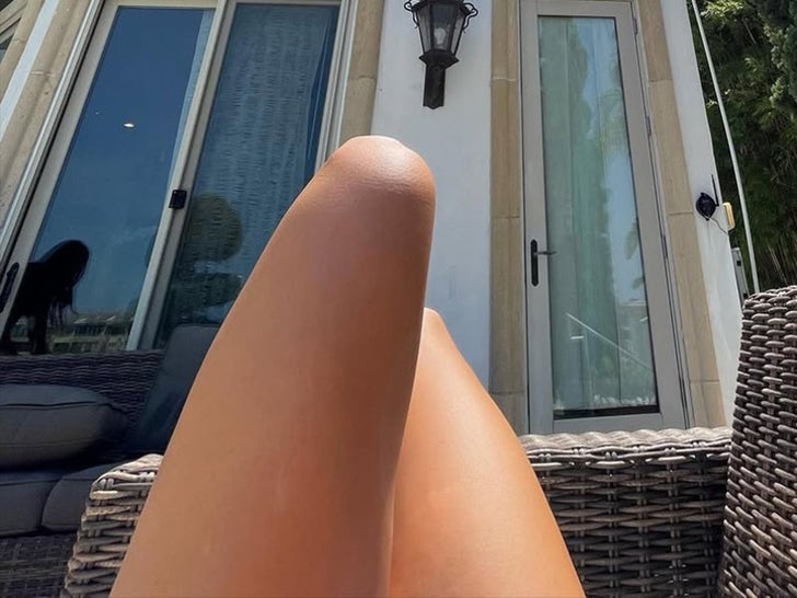 Celebrity Hot Dog Legs -- Guess Who!
