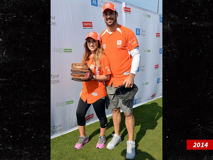 eric decker jessie james decker sub getty swipe 2
