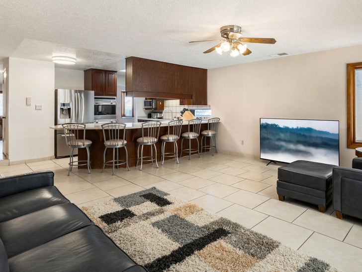 0203-Breaking-Bad-House-SUB-1