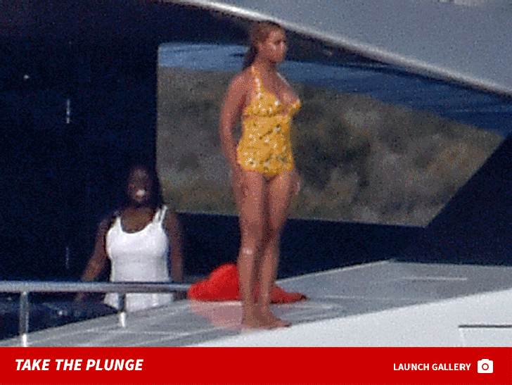Beyonce - Yacht Diving