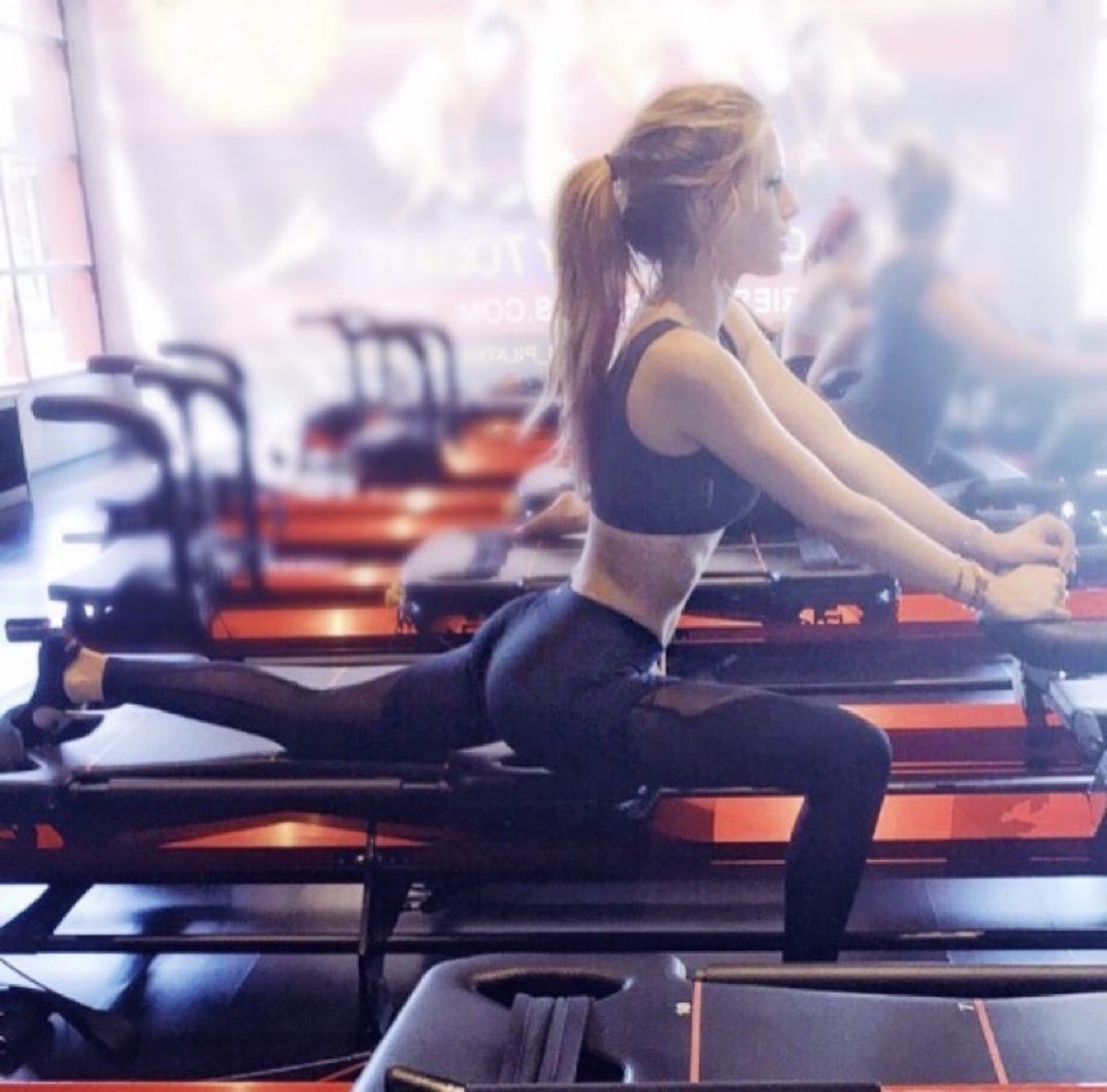 1222_bella_thorne_instagram07