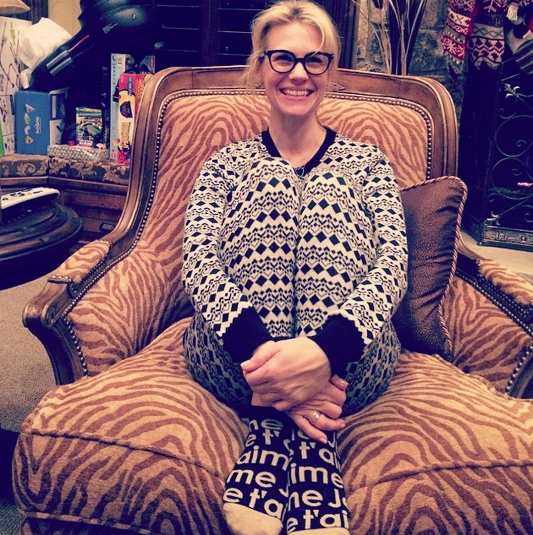 January Jones (@januaryjones) • Instagram photos and videos, image size:1074x1079