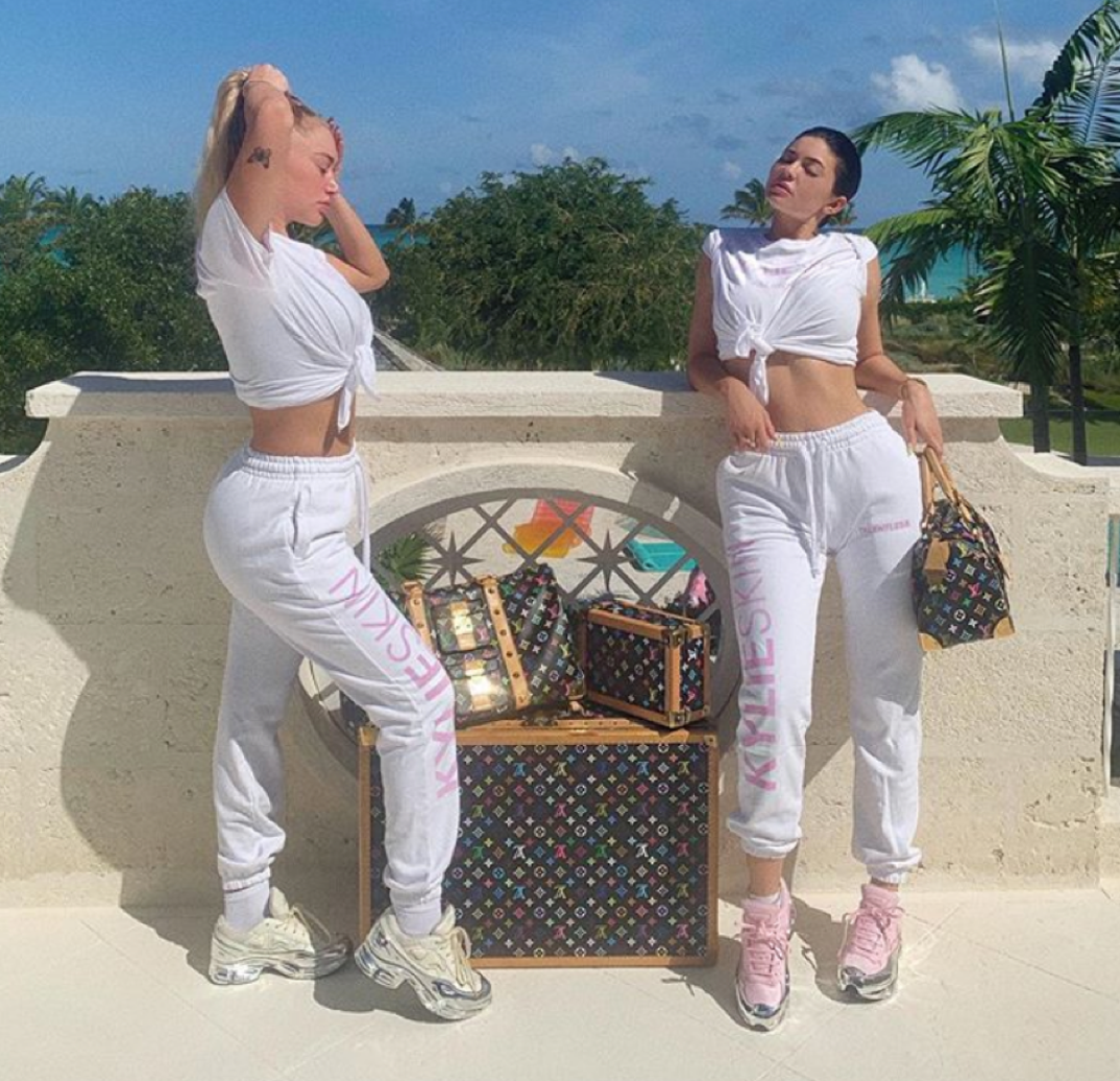 kylie-stassie-twinning-bffs-photos0