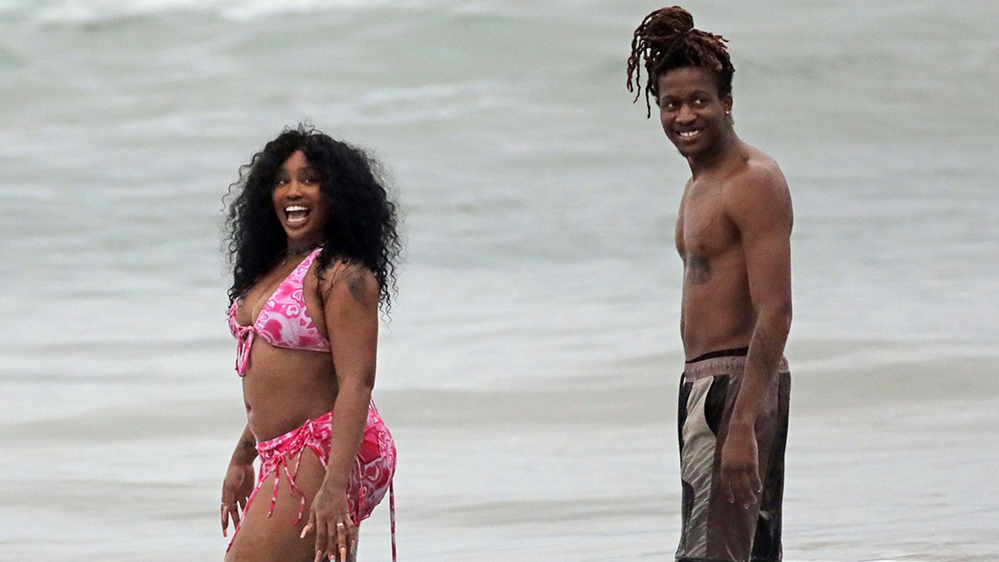 Sza pink bikini