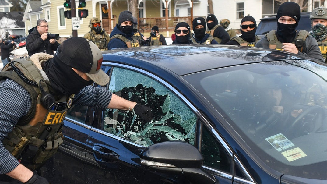 0113-ICE-In-Minneapolis-PRIMARY