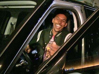 062916_nick_young_primary