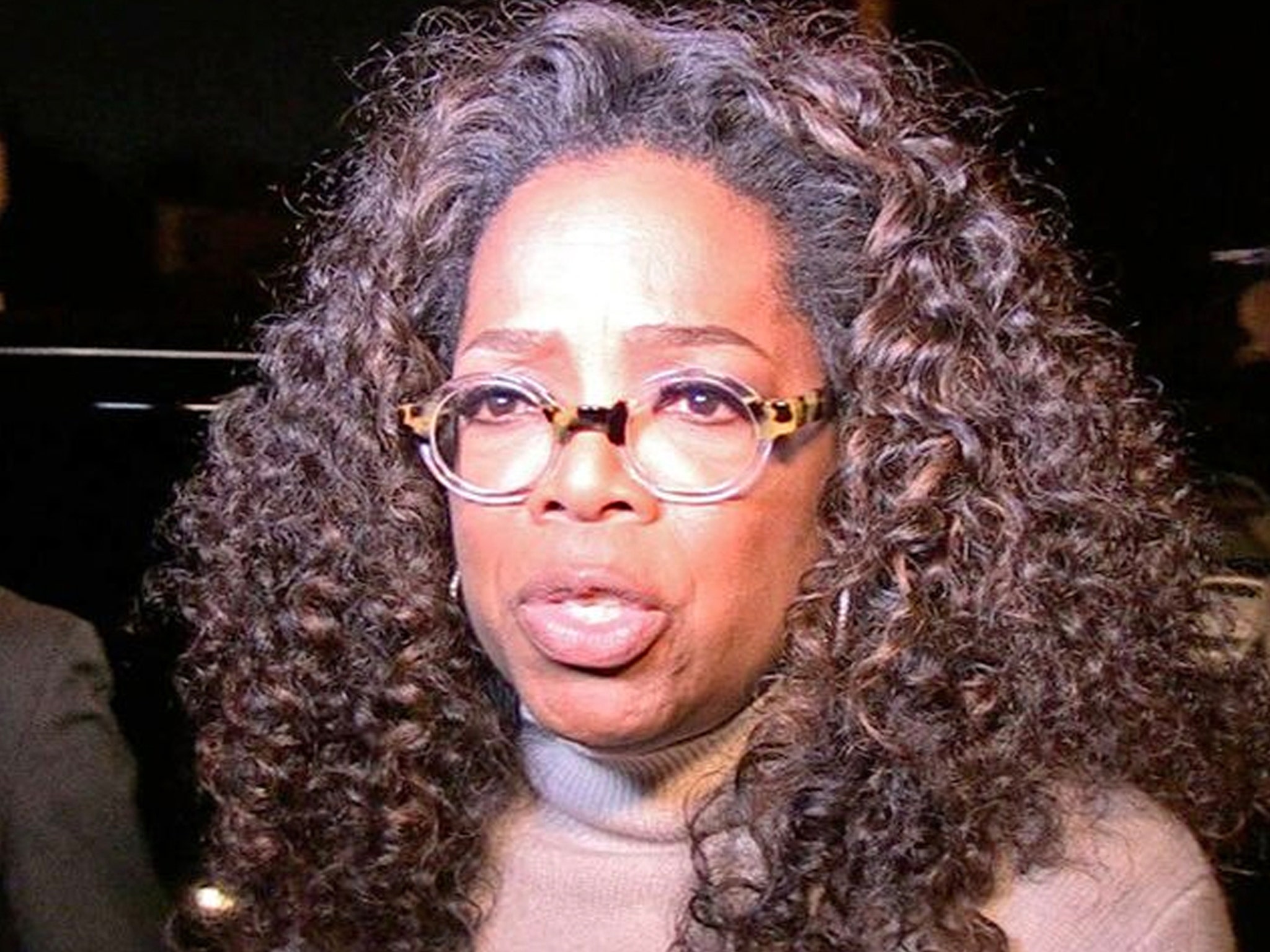 Oprah Still Supports Mask-Wearing, Pissed Over COVID Death Amnesia