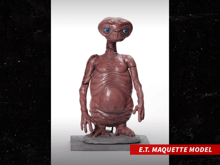 E.T. The Extra-Terrestrial - E.T. 1:1 Scale Life-Size Maquette