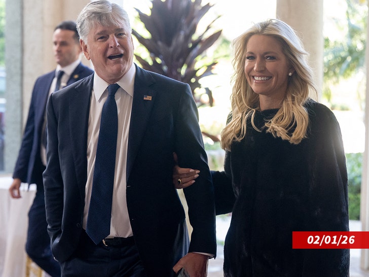 Ainsley-Earhardt-Sean-Hannity-getty-2