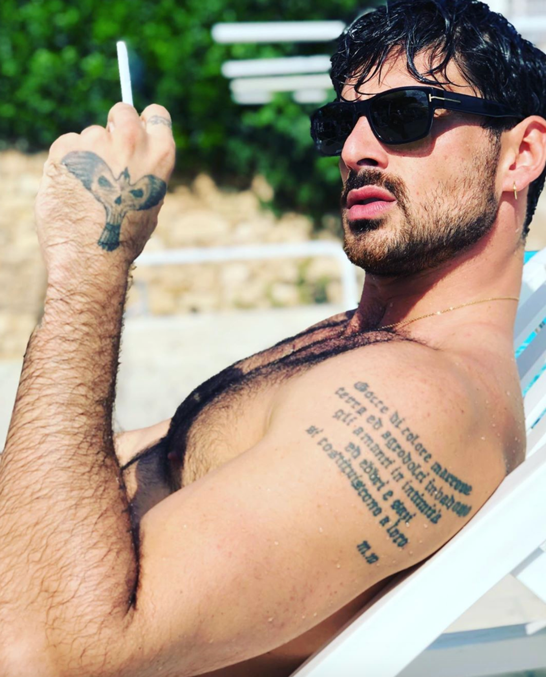Michele-Morrone-shirtless-photos2