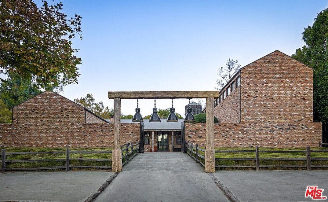 Diane Keaton Dream Home 26