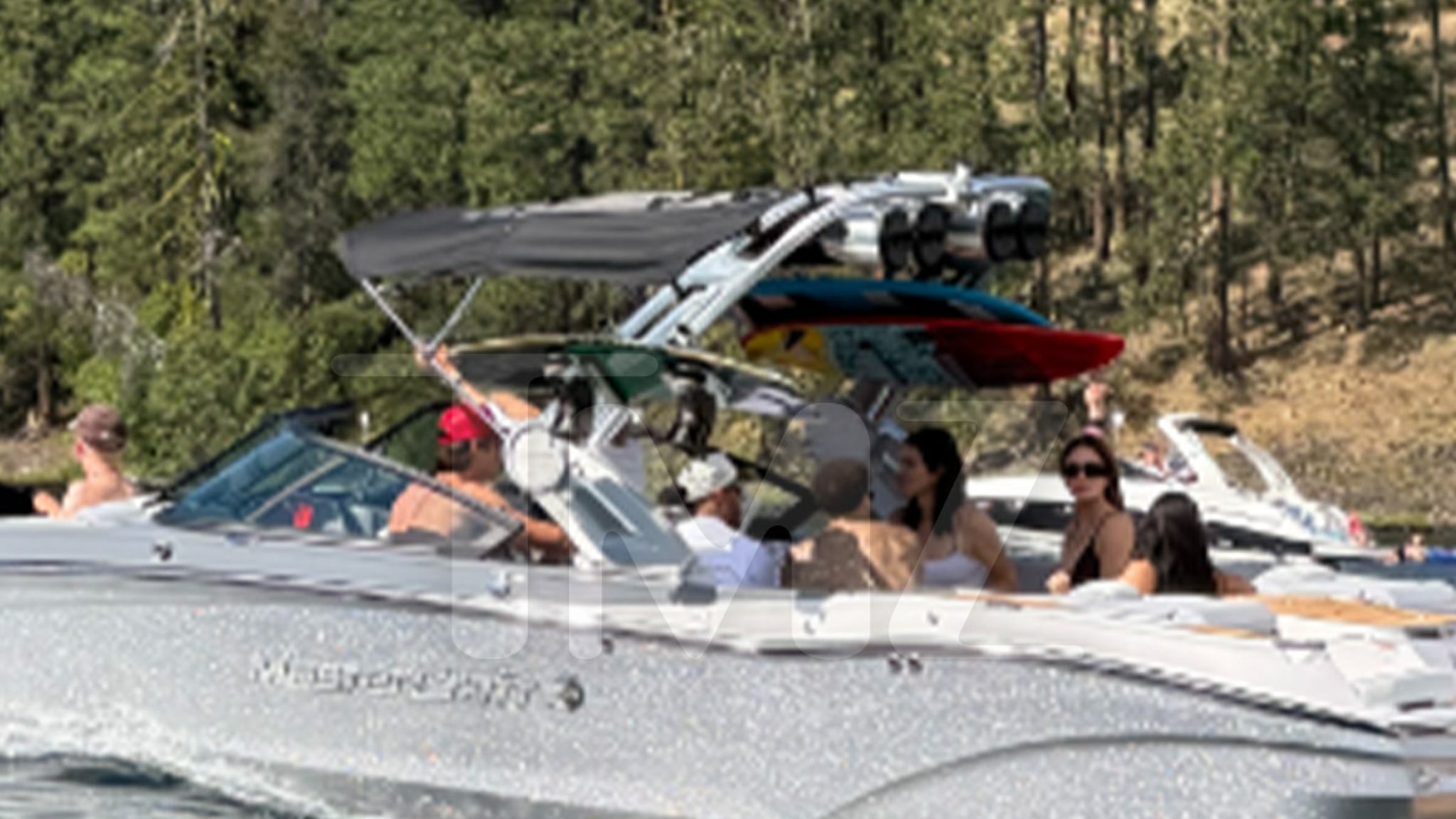 Hollywood Trio Spotted Boating in Idaho