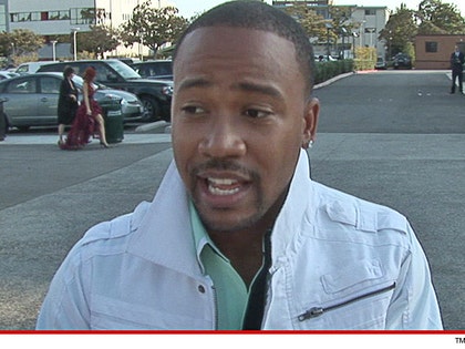 0808-columbus-short-tmz-01