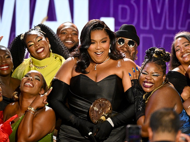 lizzo performing getty 1