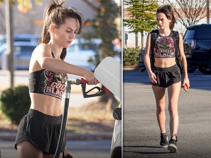 Jordon Hudson Flaunts Toned Abs