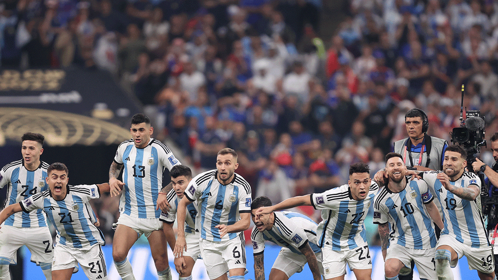 Аргентина сколько раз чемпион по футболу. Месси сборная Аргентины 2023. Сборная Аргентина 2022 нападающие. Дибала сборная Аргентины.