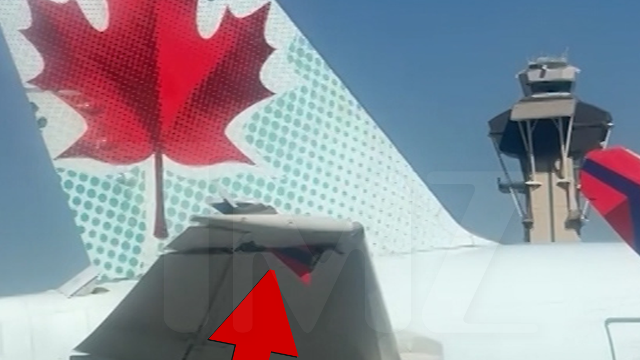 Two Planes Collide on LAX Tarmac, See The Damage