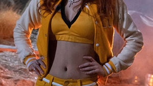 1027-Bella-Thorne-Chix-On-Netflix-HERO
