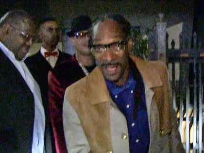 111716_snoop_dogg_primary