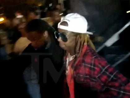 100818_lil_wayne_leaving_concert_primary