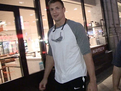 091019-rob-gronkowski-v2primary