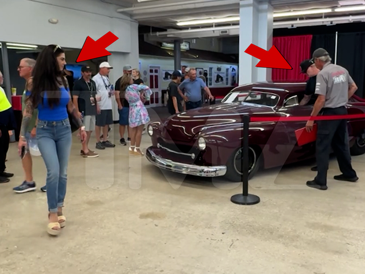 042026_jesse_james_bonnie_rotten_car_together_primary_v2