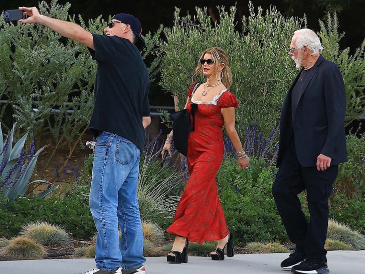 0604-Jessica-Simpson-Eric-Johnson-Graduation-SUB