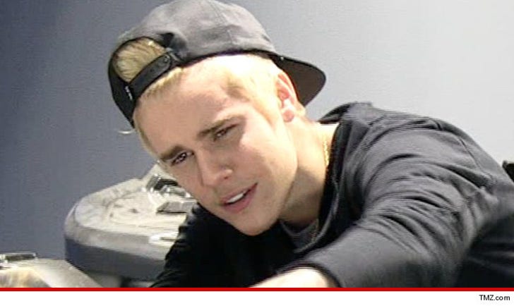 Justin Bieber -- Threatens To Sue Take Down The Naked :: 1008-justin-bieber-tmz-6