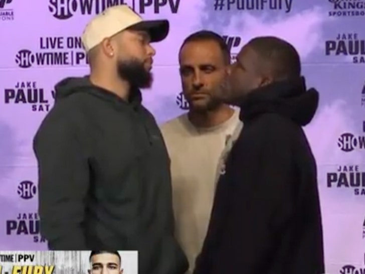 Former NFL star Frank Gore set to box Deron Williams on Jake Paul vs. Tommy  Fury undercard - MMA Fighting