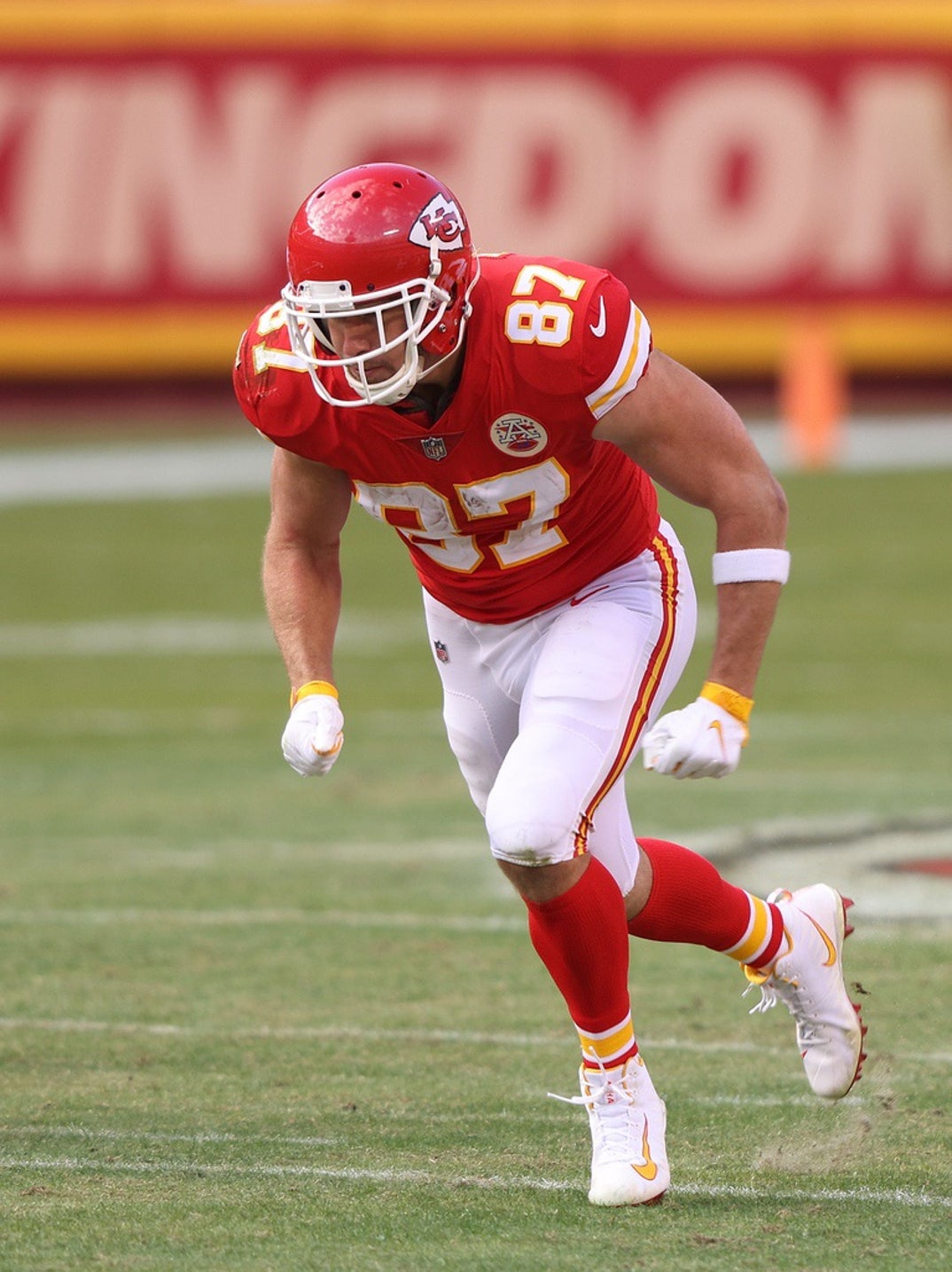 Travis Kelce On The Field 7