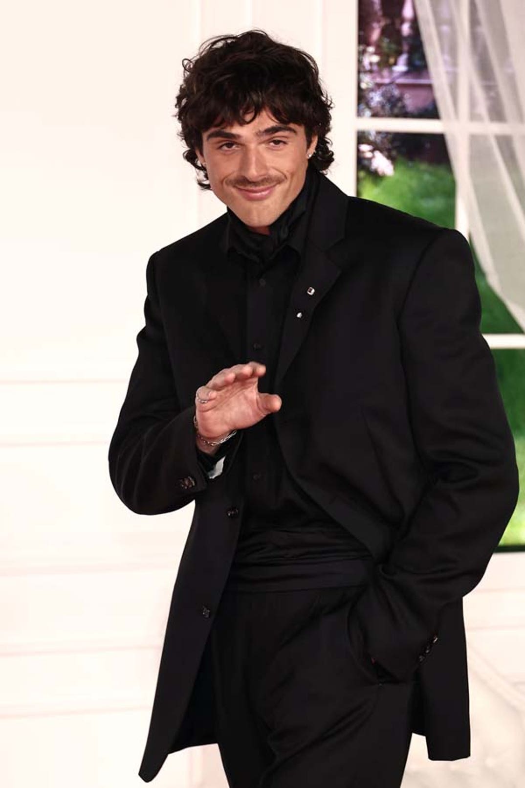 jacob elordi shutterstock_editorial_16453021gd