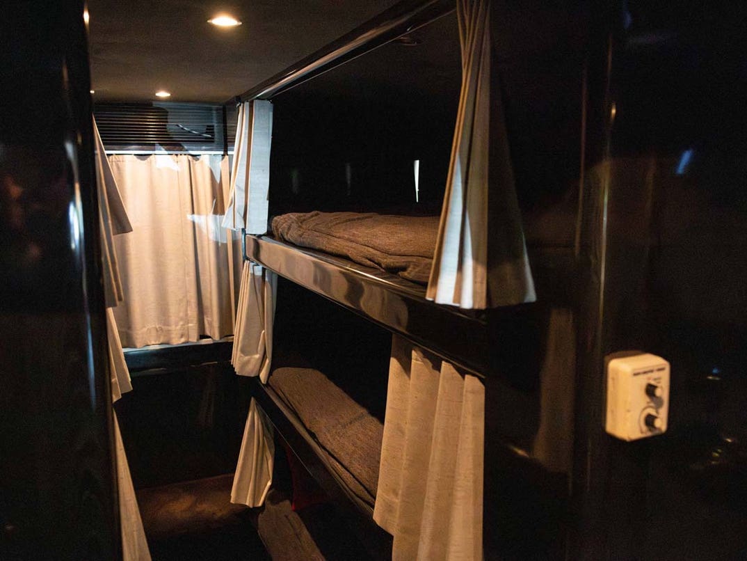 1998_prevost_marathon-xl_148-03423-scaled