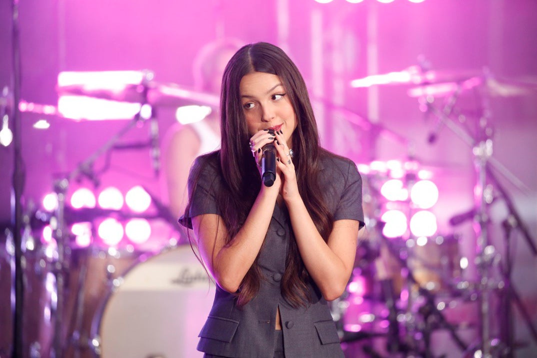 Olivia Rodrigo Performance Photos 1