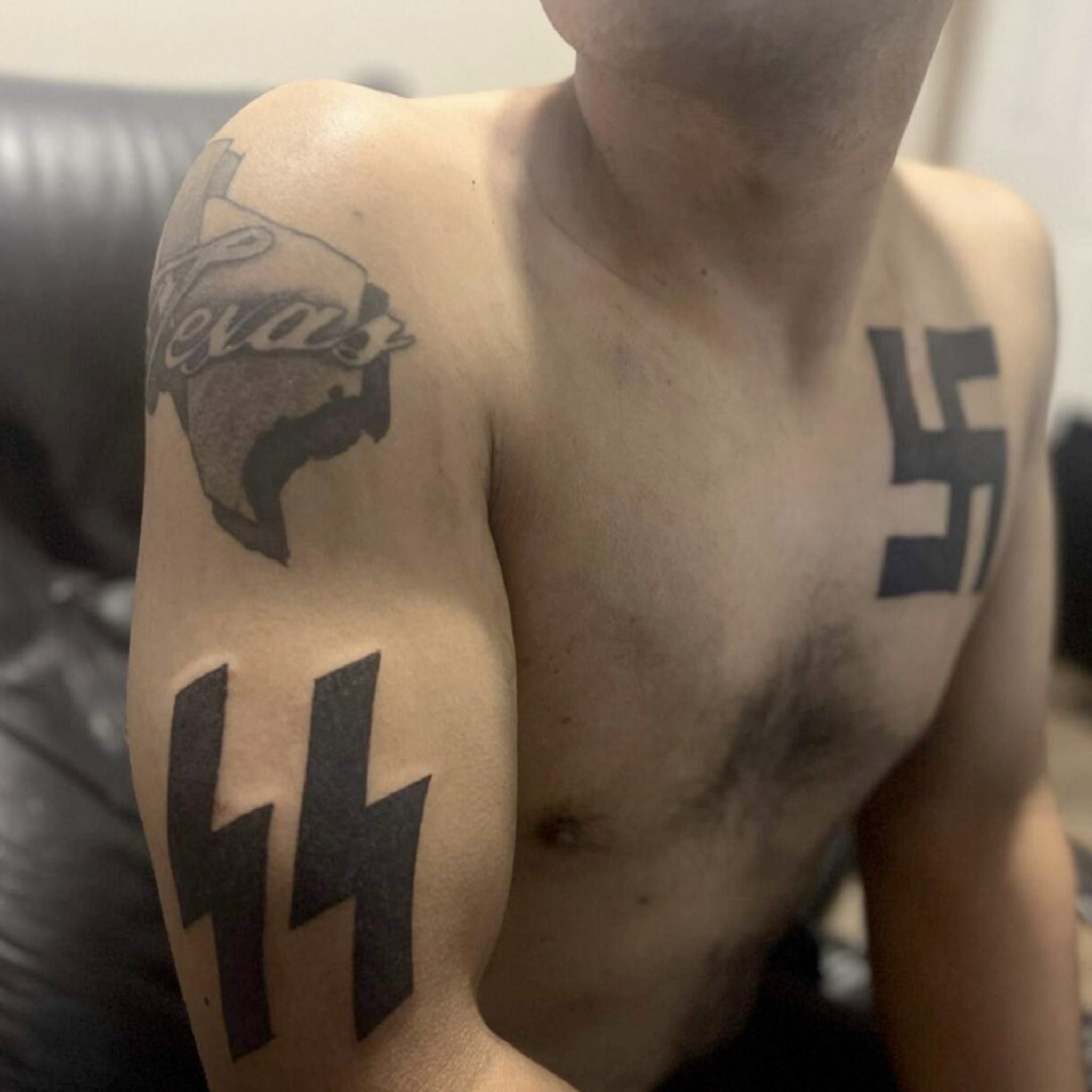 Cowboys super fan tattoos Dak  Zeke across his chest