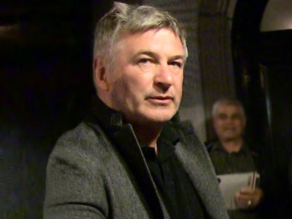 0912-Alec-Baldwin-tmz-02