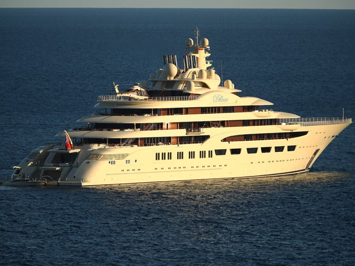 Dilbar On The Water