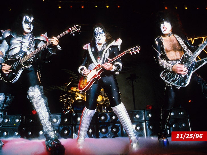 ace frehley performing getty 2