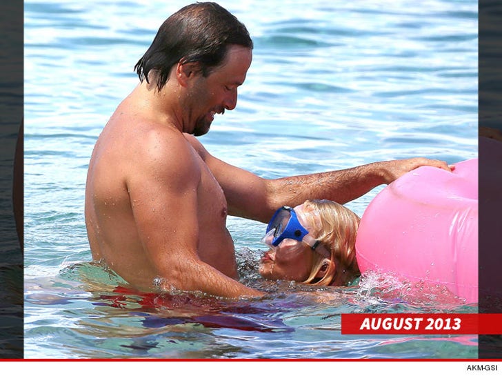 Pamela Anderson Divorce -- Pam Files Divorce from Rick Salomon ... Again