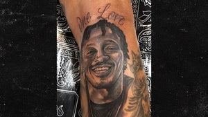 Broncos' Kareem Jackson Honors Demaryius Thomas W/ Tribute Tattoo, 'One Love'