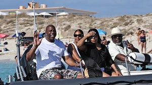 Magic Johnson Kicks Off Yacht Vacation W/ Cedric The Entertainer, Samuel L. Jackson