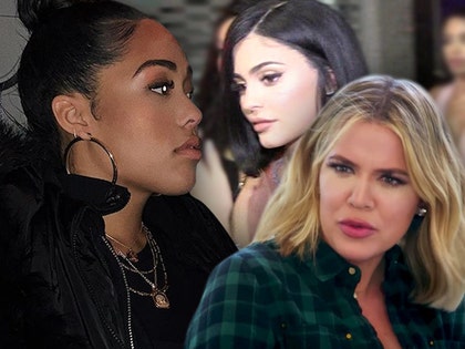 0225-kylie-khloe-jordyn-tmz-e-instsa-01