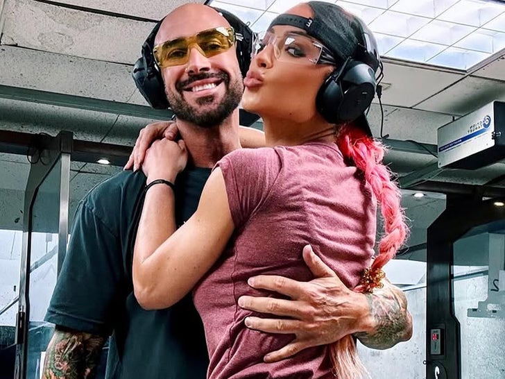 Eva Marie dan Jonathan Coyle Saat-saat Lebih Bahagia